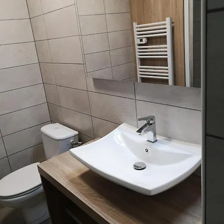 Appartement 30M2 Avec Jardin Et Piscine Chauffee A La Palmeraie Grimaud Exterior photo