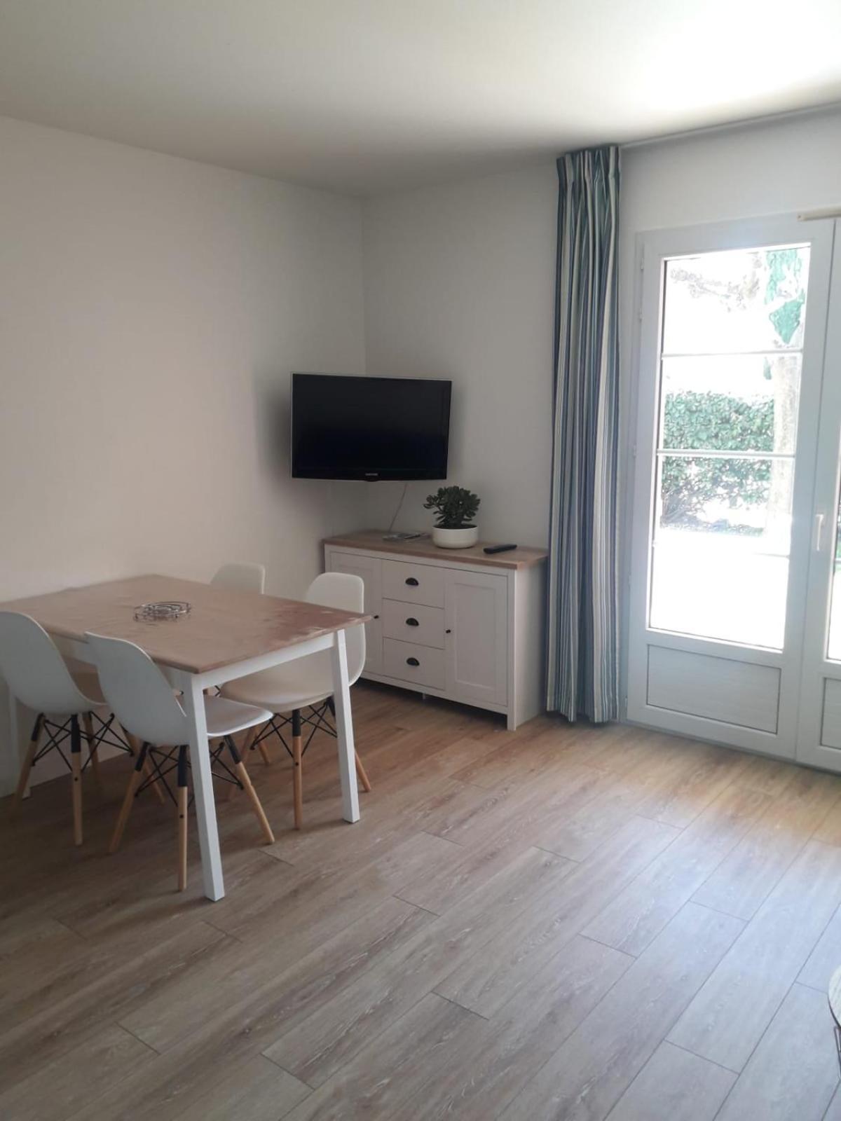 30m2 Avec Jardin Et Piscine Chauffee A La Palmeraie Grimaud